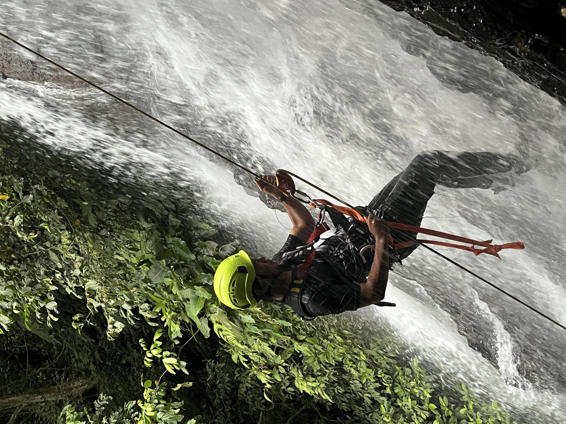 Bunihayu Forest Subang — canyoneering di Curug Cinangrang